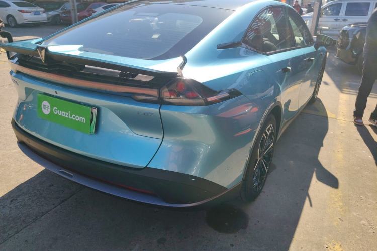 Used Deepal L07 2024 300Max Qiankun Intelligent Driving ADS SE Range-Extended Version Right Rear Taillight