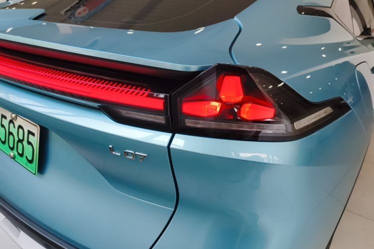 Used Deepal L07 2024 230Max Qiankun Intelligent Driving ADS SE Range-Extended Version Right Rear Taillight