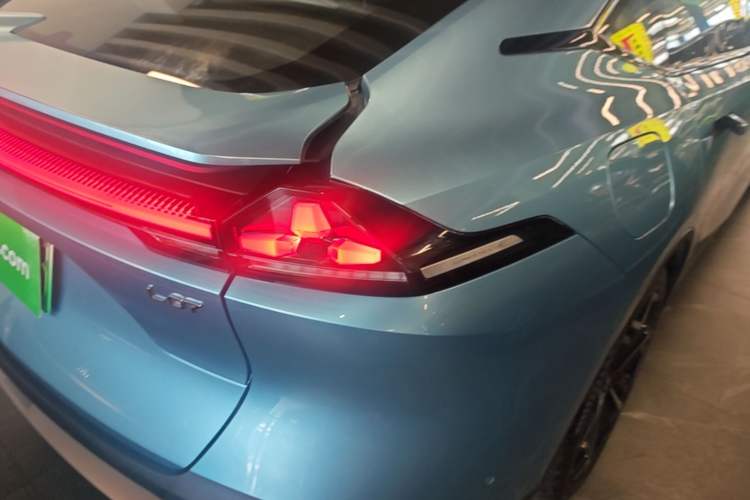 Used Deepal L07 2024 230Max Qiankun Intelligent Driving ADS SE Range-Extended Version Right Rear Taillight