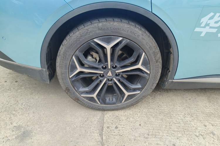 Used Deepal L07 2024 230Max Qiankun Intelligent Driving ADS SE Range-Extended Version Right Rear Wheel Hub