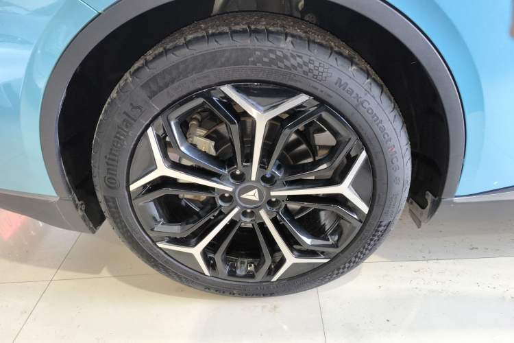 Used Deepal L07 2024 230Max Qiankun Intelligent Driving ADS SE Range-Extended Version Right Rear Wheel Hub