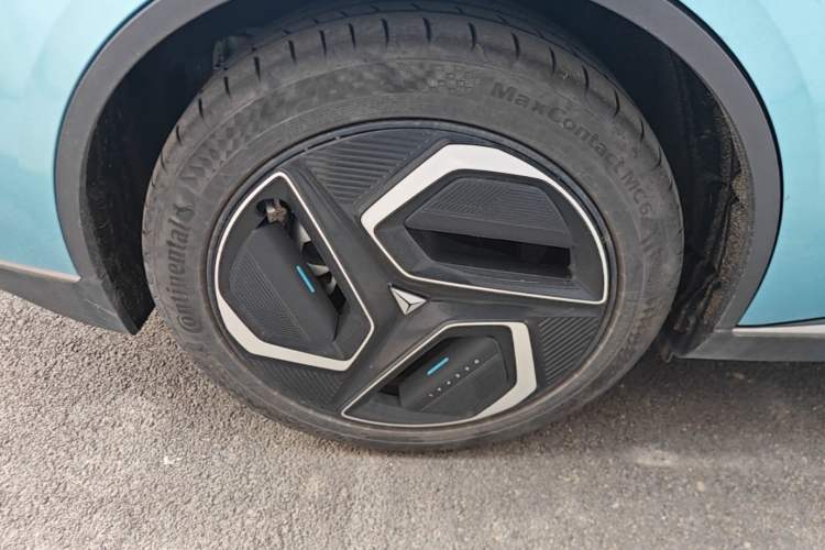 Used Deepal L07 2024 530 Max Qiankun Intelligent Driving ADS SE Pure Electric Version Right Rear Wheel Hub