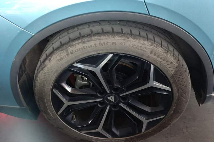 Used Deepal L07 2024 230Max Qiankun Intelligent Driving ADS SE Range-Extended Version Right Rear Wheel Hub