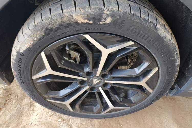 Used Deepal L07 2024 230Max Qiankun Intelligent Driving ADS SE Range-Extended Version Right Rear Wheel Hub