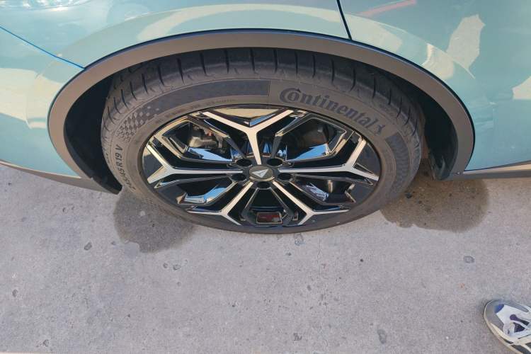 Used Deepal L07 2024 300Max Qiankun Intelligent Driving ADS SE Range-Extended Version Right Rear Wheel Hub