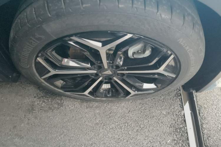 Used Deepal L07 2024 230Max Qiankun Intelligent Driving ADS SE Range-Extended Version Right Rear Wheel Hub