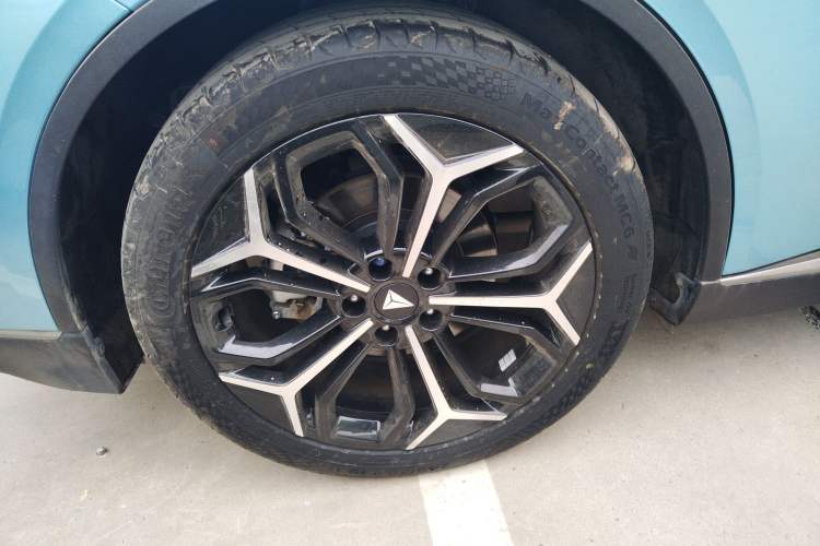 Used Deepal L07 2024 230Max Qiankun Intelligent Driving ADS SE Range-Extended Version Right Rear Wheel Hub