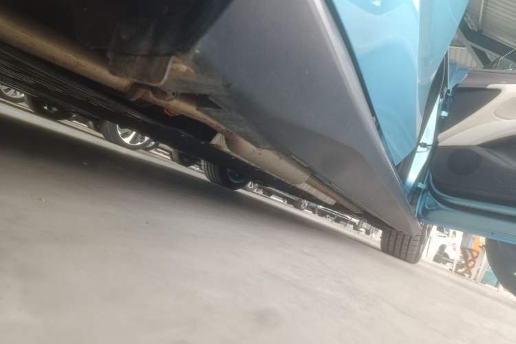 Used Deepal L07 2024 230Max Qiankun Intelligent Driving ADS SE Range-Extended Version Right Side Sill