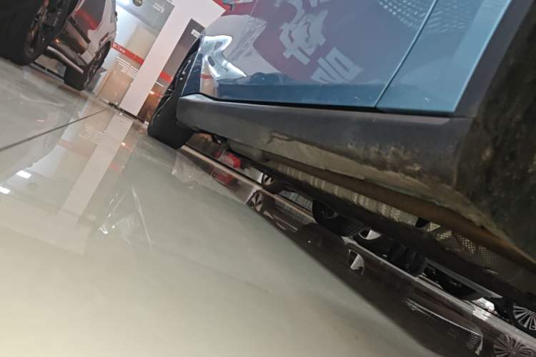Used Deepal L07 2024 230Max Qiankun Intelligent Driving ADS SE Range-Extended Version Right Side Sill