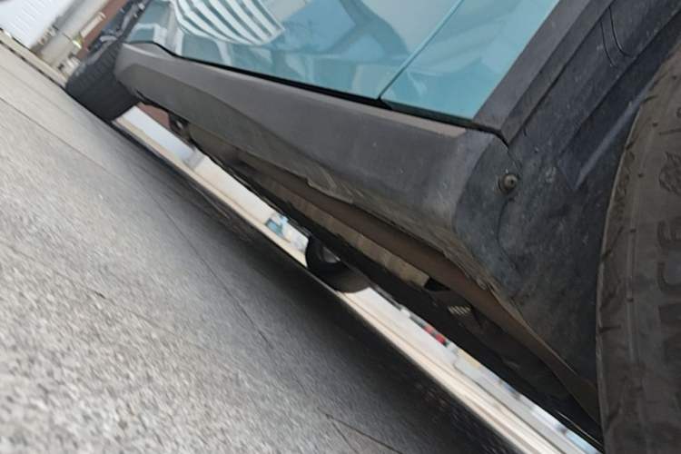 Used Deepal L07 2024 230Max Qiankun Intelligent Driving ADS SE Range-Extended Version Right Side Sill