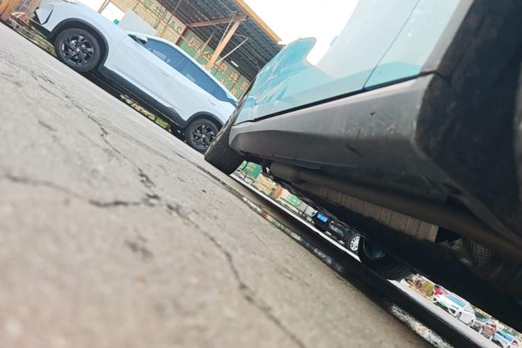 Used Deepal L07 2024 230Max Qiankun Intelligent Driving ADS SE Range-Extended Version Right Side Sill