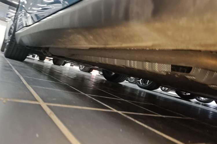 Used Deepal L07 2024 230Max Qiankun Intelligent Driving ADS SE Range-Extended Version Right Side Sill