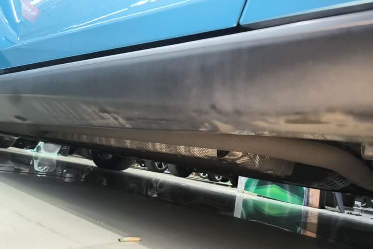 Used Deepal L07 2024 230Max Qiankun Intelligent Driving ADS SE Range-Extended Version Right Side Sill
