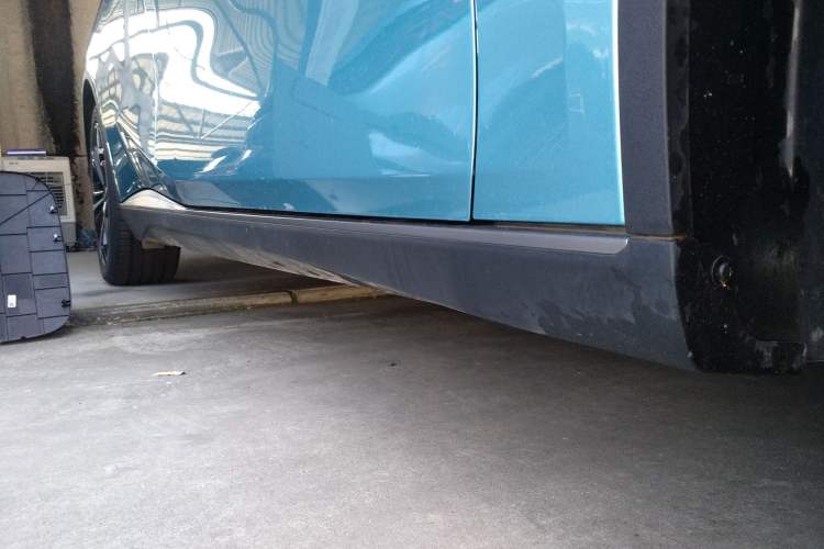 Used Deepal L07 2024 300Max Extended-Range Version Right Side Sill
