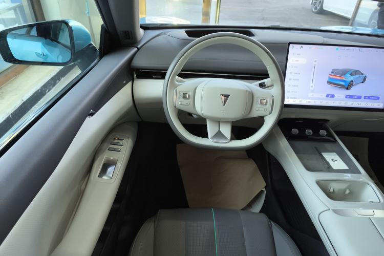 Used Deepal L07 2024 230Max Qiankun Intelligent Driving ADS SE Range-Extended Version Steering Wheel