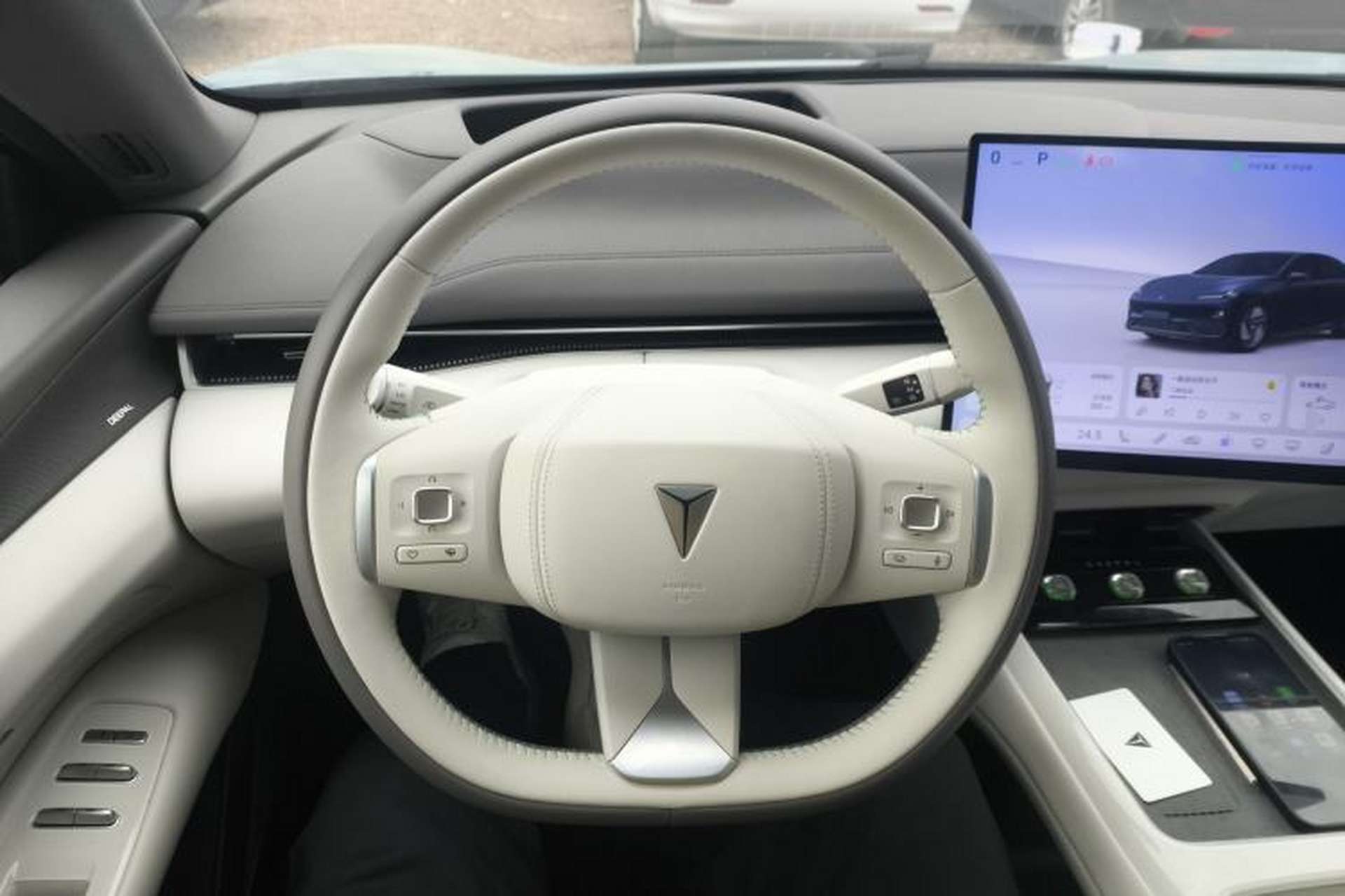 Used Deepal L07 2024 230Max Qiankun Intelligent Driving ADS SE Range-Extended Version Steering Wheel