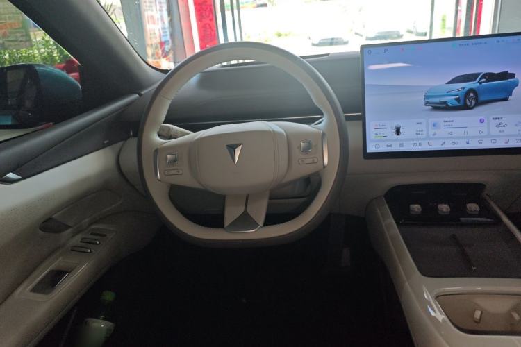 Used Deepal L07 2024 230Max Qiankun Intelligent Driving ADS SE Range-Extended Version Steering Wheel