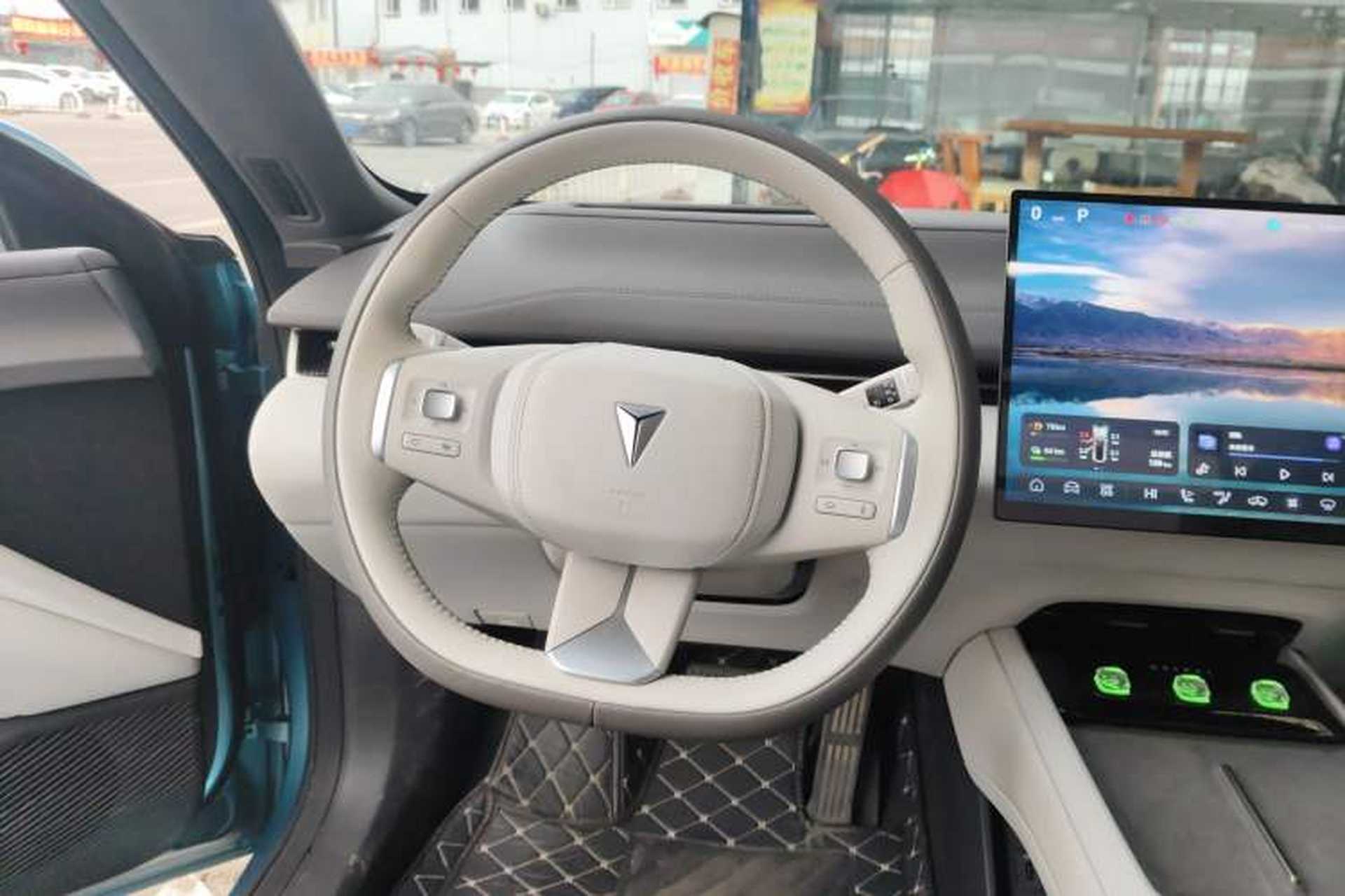 Used Deepal L07 2024 230Max Qiankun Intelligent Driving ADS SE Range-Extended Version Steering Wheel