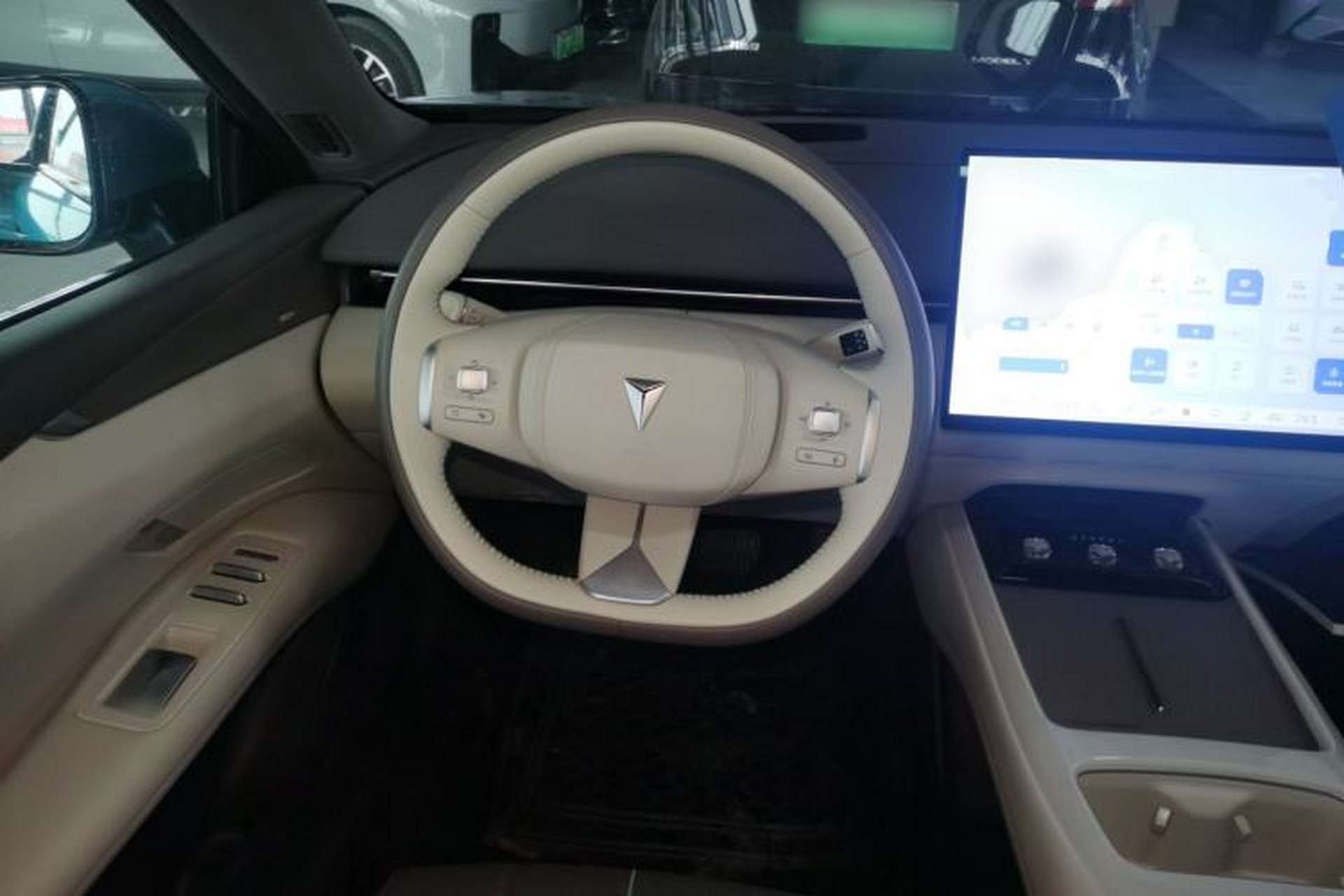 Used Deepal L07 2024 230Max Qiankun Intelligent Driving ADS SE Range-Extended Version Steering Wheel