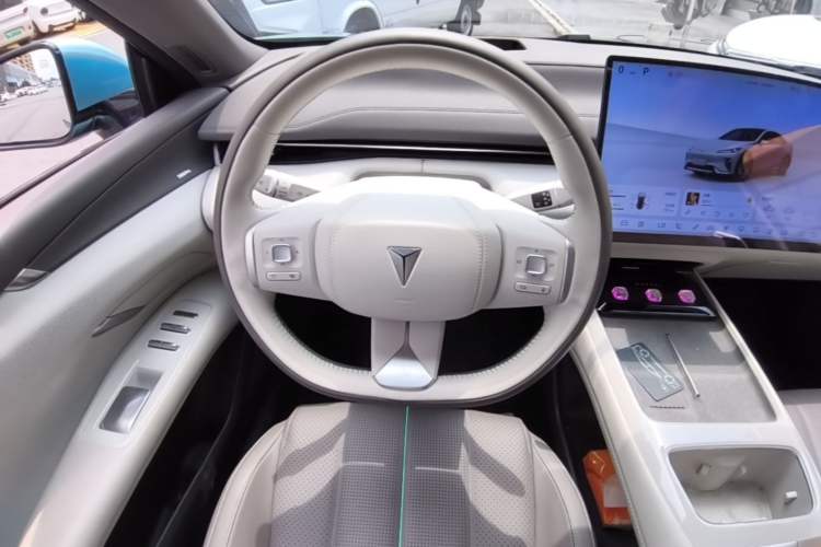 Used Deepal L07 2024 230Max Qiankun Intelligent Driving ADS SE Range-Extended Version Steering Wheel