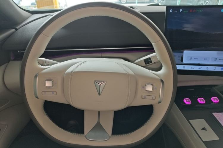 Used Deepal L07 2024 230Max Qiankun Intelligent Driving ADS SE Range-Extended Version Steering Wheel