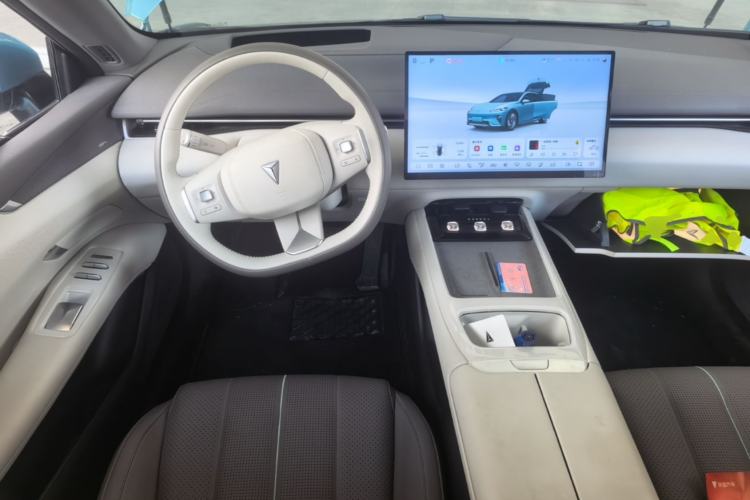 Used Deepal L07 2024 230Max Qiankun Intelligent Driving ADS SE Range-Extended Version Steering Wheel
