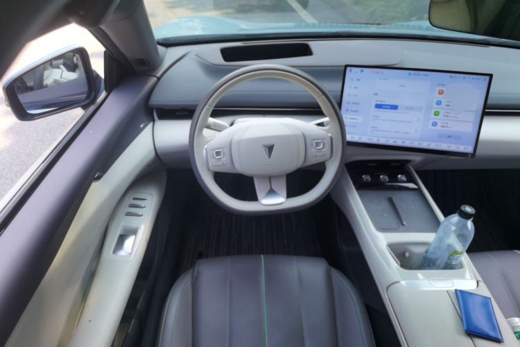 Used Deepal L07 2024 530 Max Qiankun Intelligent Driving ADS SE Pure Electric Version Steering Wheel