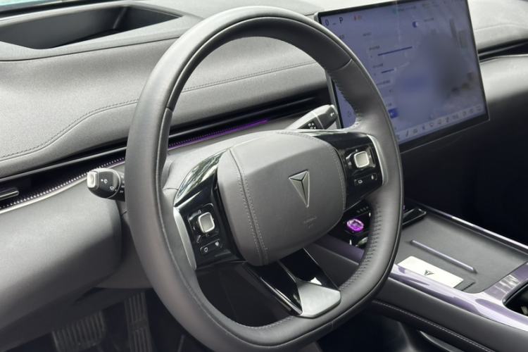 Used Deepal L07 2024 230Max Qiankun Intelligent Driving ADS SE Range-Extended Version Steering Wheel