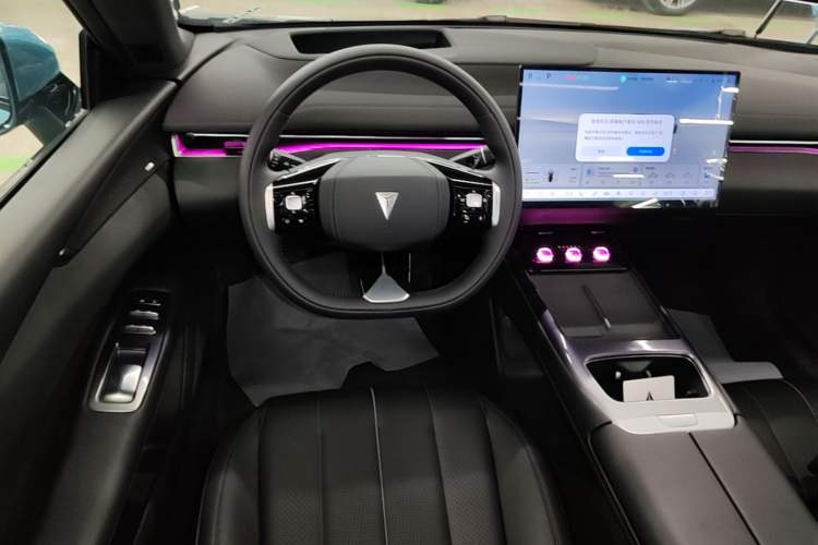 Used Deepal L07 2024 230Max Qiankun Intelligent Driving ADS SE Range-Extended Version Steering Wheel