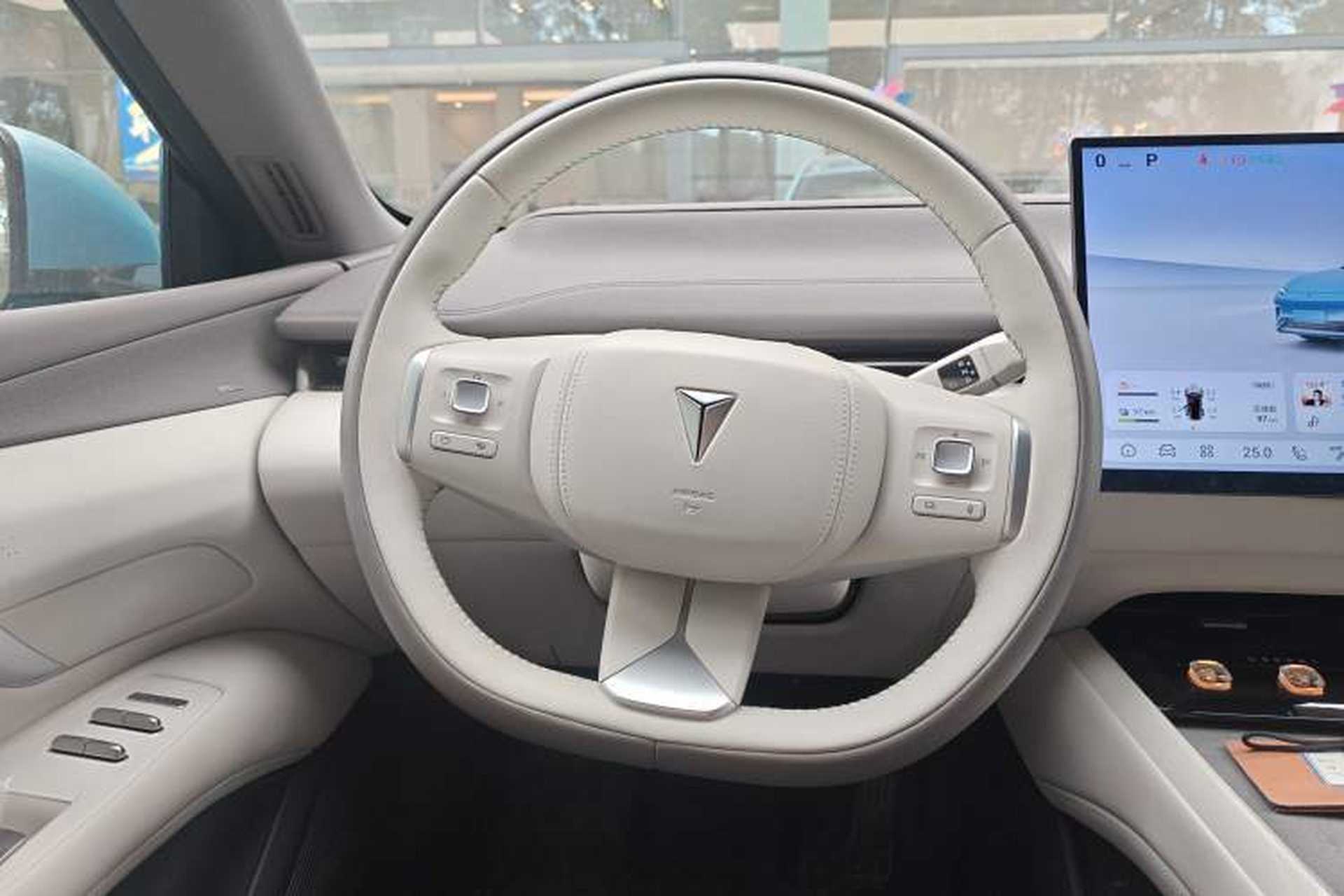 Used Deepal L07 2024 230Max Qiankun Intelligent Driving ADS SE Range-Extended Version Steering Wheel