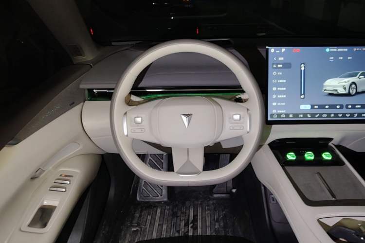 Used Deepal L07 2024 230Max Qiankun Intelligent Driving ADS SE Range-Extended Version Steering Wheel