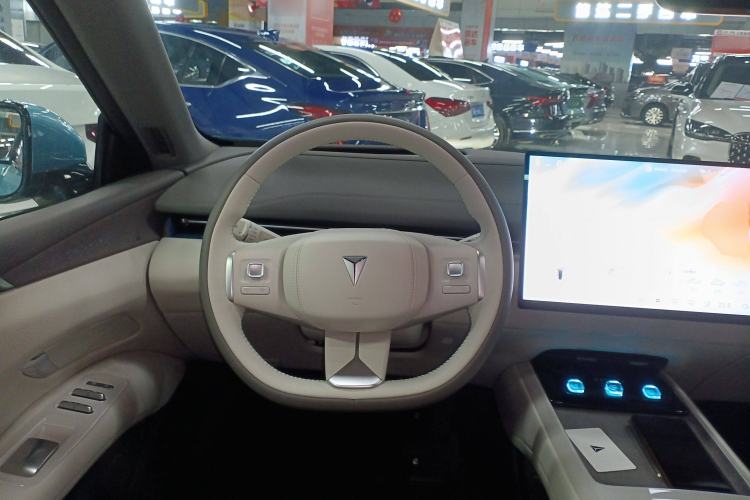 Used Deepal L07 2024 230Max Range-Extended Version Steering Wheel