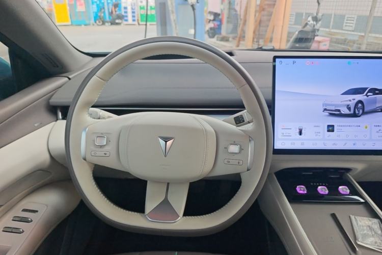 Used Deepal L07 2024 230Max Qiankun Intelligent Driving ADS SE Range-Extended Version Steering Wheel