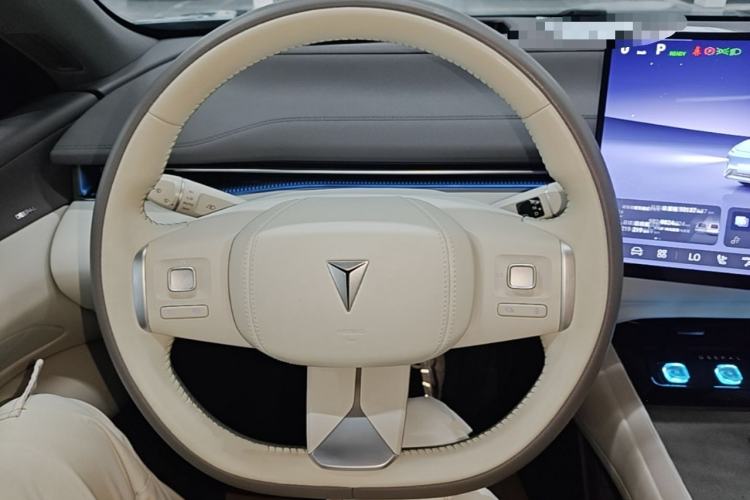 Used Deepal L07 2024 230Max Qiankun Intelligent Driving ADS SE Range-Extended Version Steering Wheel