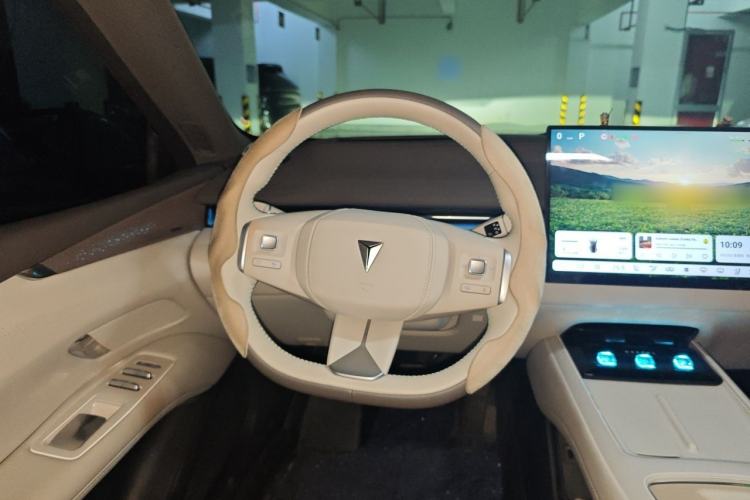 Used Deepal L07 2024 230Max Qiankun Intelligent Driving ADS SE Range-Extended Version Steering Wheel