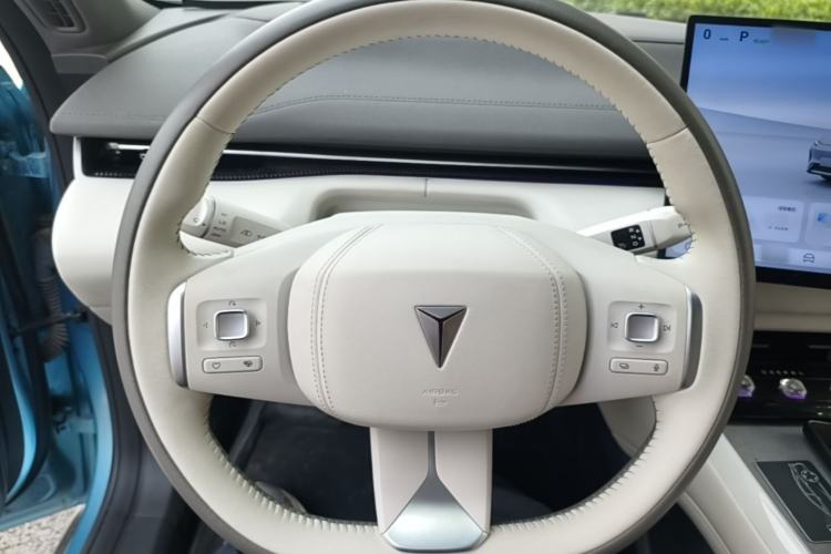 Used Deepal L07 2024 230Max Qiankun Intelligent Driving ADS SE Range-Extended Version Steering Wheel