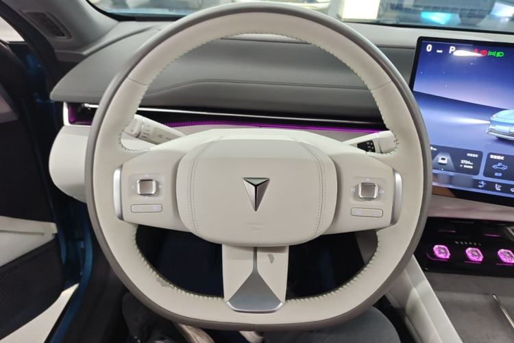 Used Deepal L07 2024 230Max Qiankun Intelligent Driving ADS SE Range-Extended Version Steering Wheel
