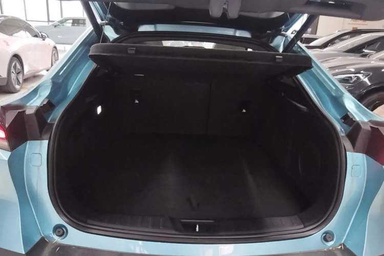 Used Deepal L07 2024 230Max Qiankun Intelligent Driving ADS SE Range-Extended Version Trunk