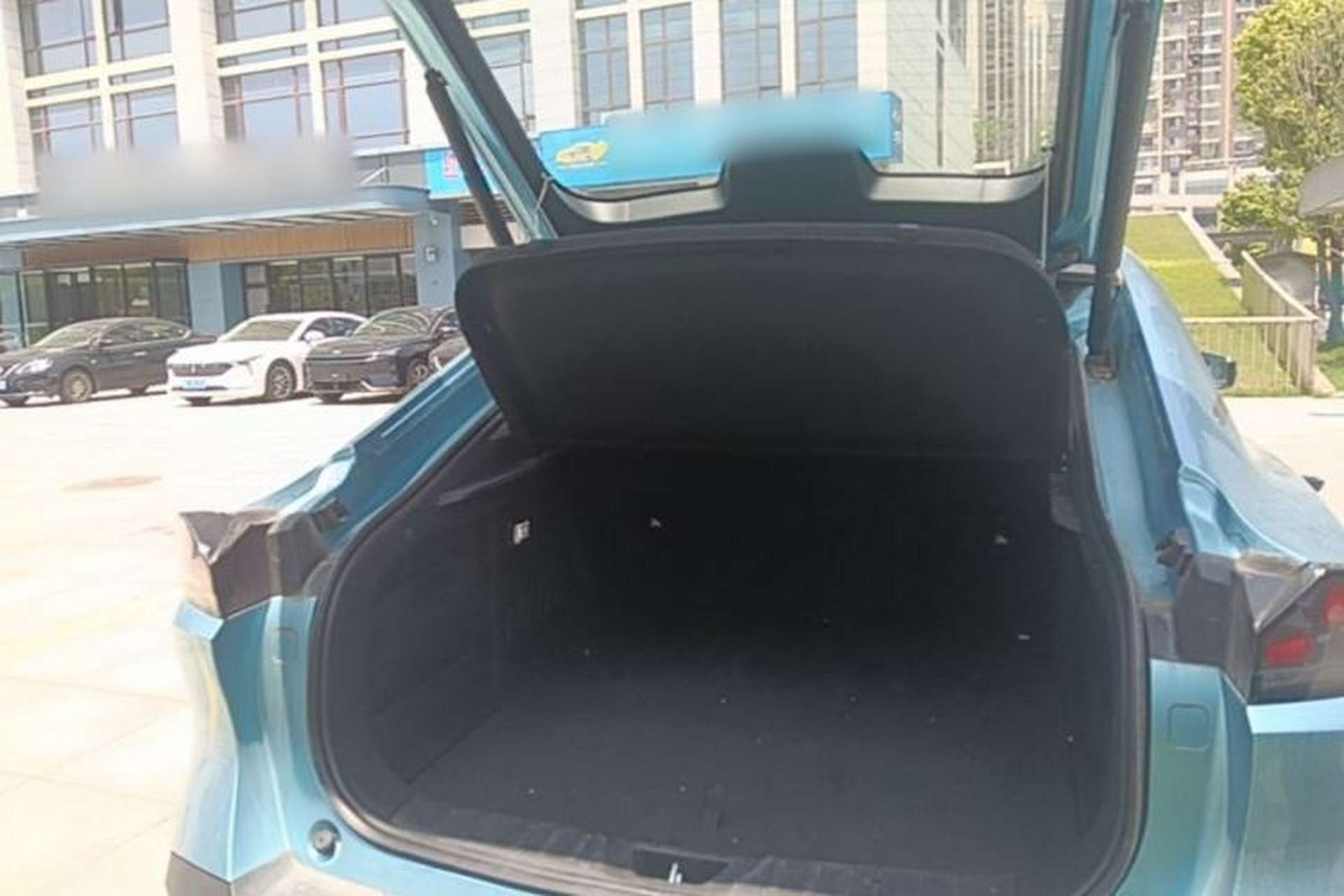Used Deepal L07 2024 230Max Qiankun Intelligent Driving ADS SE Range-Extended Version Trunk