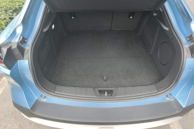 Used Deepal L07 2024 230Max Qiankun Intelligent Driving ADS SE Range-Extended Version Trunk