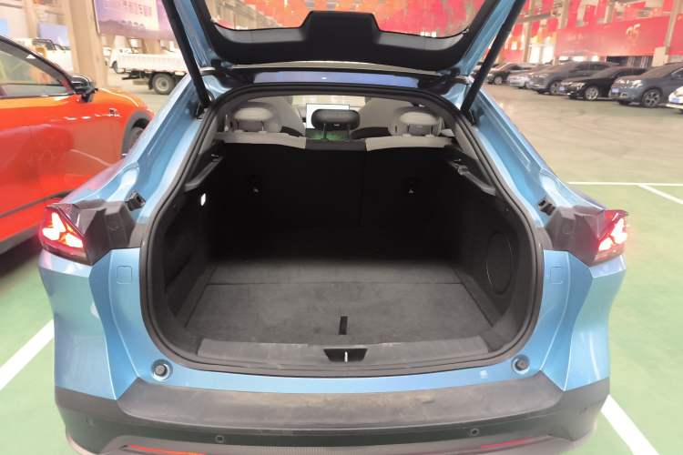 Used Deepal L07 2024 230Max Qiankun Intelligent Driving ADS SE Range-Extended Version Trunk