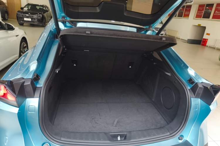 Used Deepal L07 2024 230Max Qiankun Intelligent Driving ADS SE Range-Extended Version Trunk