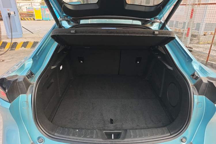 Used Deepal L07 2024 230Max Qiankun Intelligent Driving ADS SE Range-Extended Version Trunk
