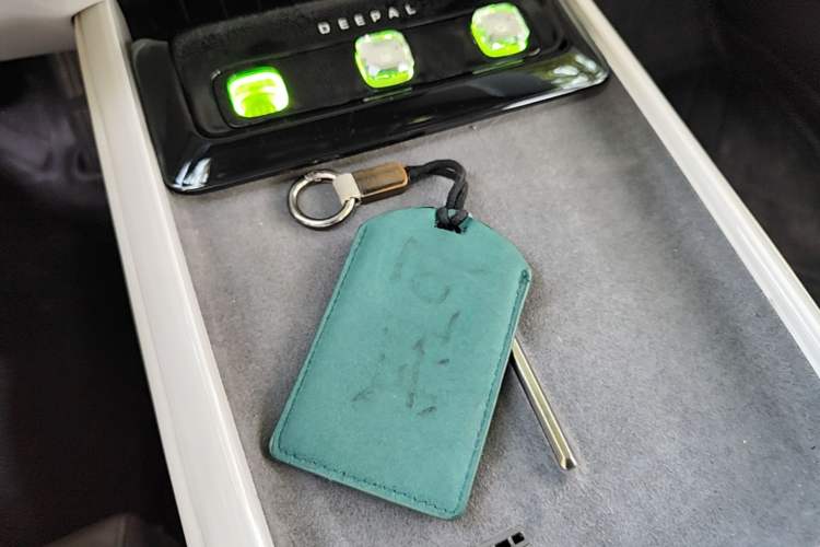 Used Deepal L07 2024 230Max Qiankun Intelligent Driving ADS SE Range-Extended Version Vehicle Key