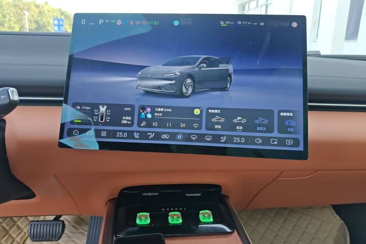 Used Deepal L07 2024 230Max Qiankun Intelligent Driving ADS SE Range-Extended Version Audio And AC Panel