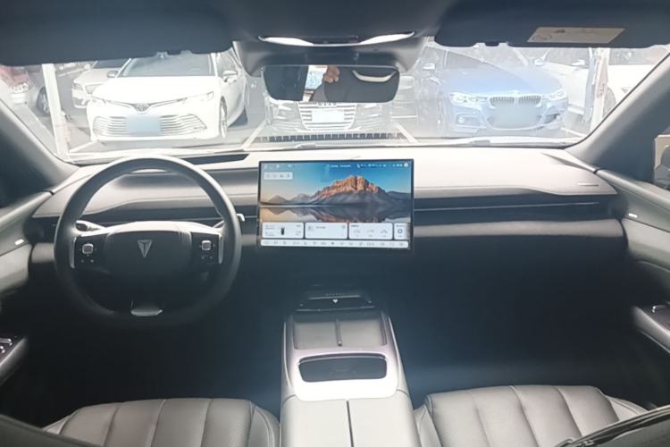 Used Deepal L07 2024 230Max Qiankun Intelligent Driving ADS SE Range-Extended Version Center Console