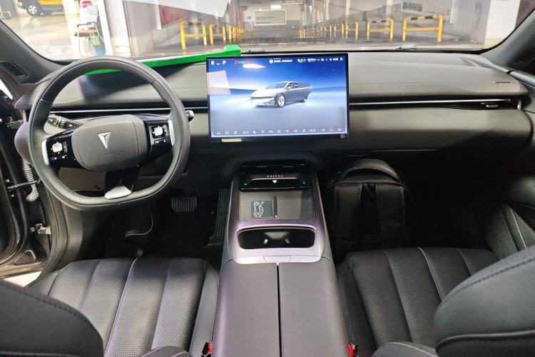 Used Deepal L07 2024 230Max Qiankun Intelligent Driving ADS SE Range-Extended Version Center Console