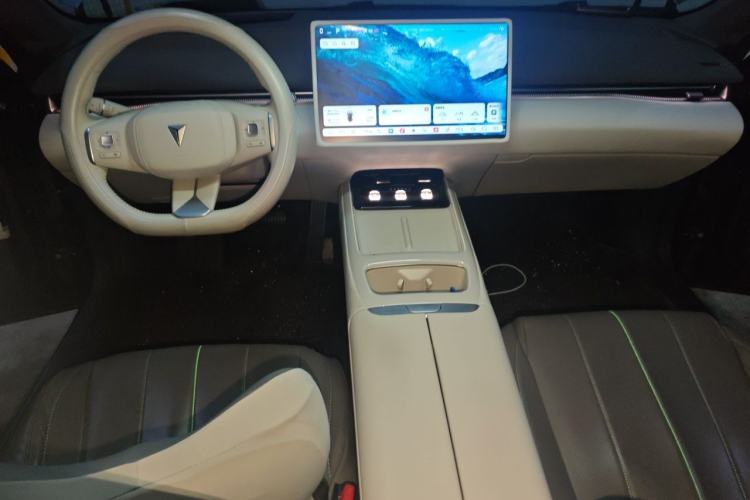 Used Deepal L07 2024 230Max Range-Extended Version Center Console