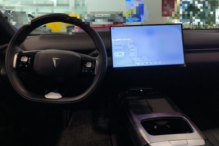 Used Deepal L07 2024 530 Max Qiankun Intelligent Driving ADS SE Pure Electric Version Center Console