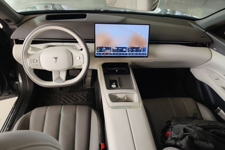 Used Deepal L07 2024 530 Max Qiankun Intelligent Driving ADS SE Pure Electric Version Center Console